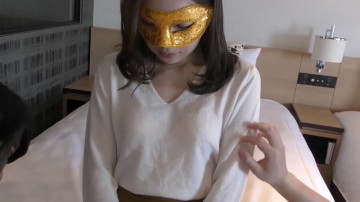 FC2PPV1808144 Personal photography A 29yearold married woman with a serious husband and daughter who is indulged in the pleasure of two ***s